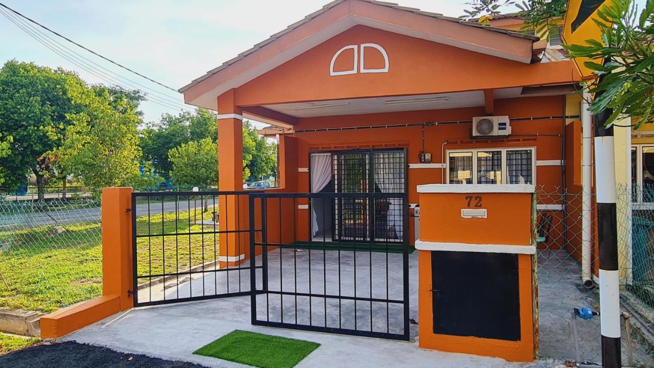 Villa Anjung Klia House 72 With Neflix à Banting  Extérieur photo